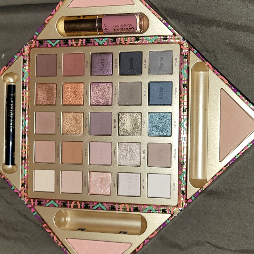 eyeshadow palette